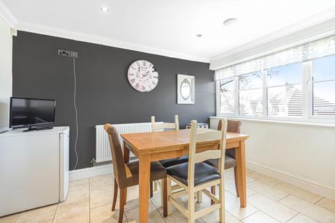 2 bedroom apartment to rent, Palmerstone Road,  Earley,  RG6