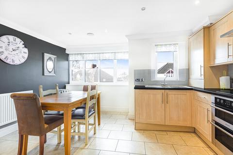 2 bedroom apartment to rent, Palmerstone Road,  Earley,  RG6