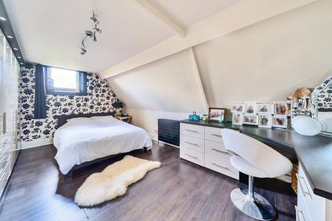 4 bedroom end of terrace house for sale, Hitcham Lane, Burnham, Buckinghamshire, SL1