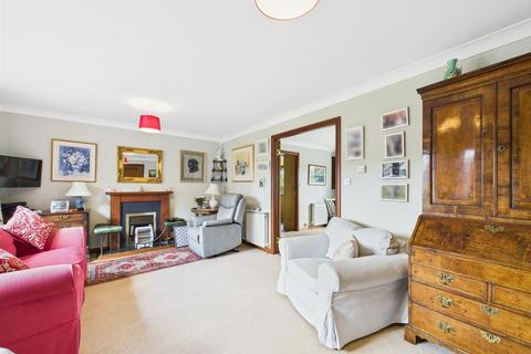 4 bedroom detached bungalow for sale, Kinclaven Gardens, Murthly PH1