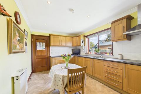 4 bedroom detached bungalow for sale, Kinclaven Gardens, Murthly PH1