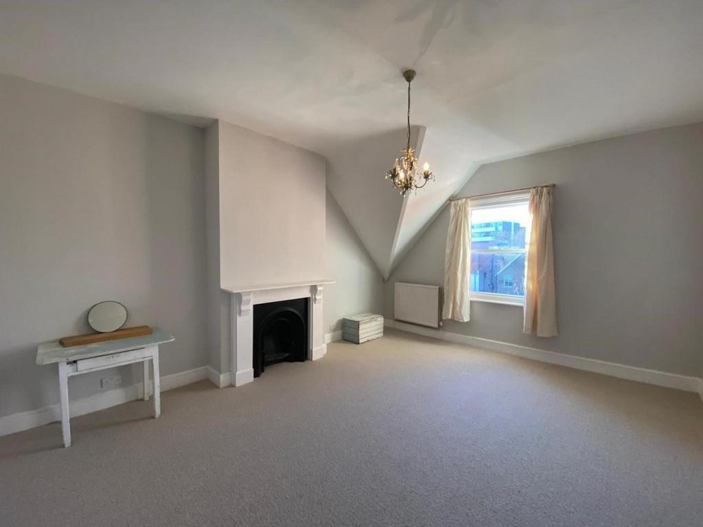Bedroom.jpg