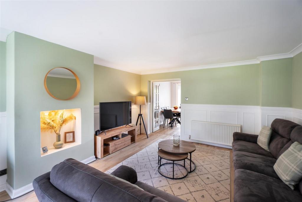 2 Selkirk Way-24.jpg