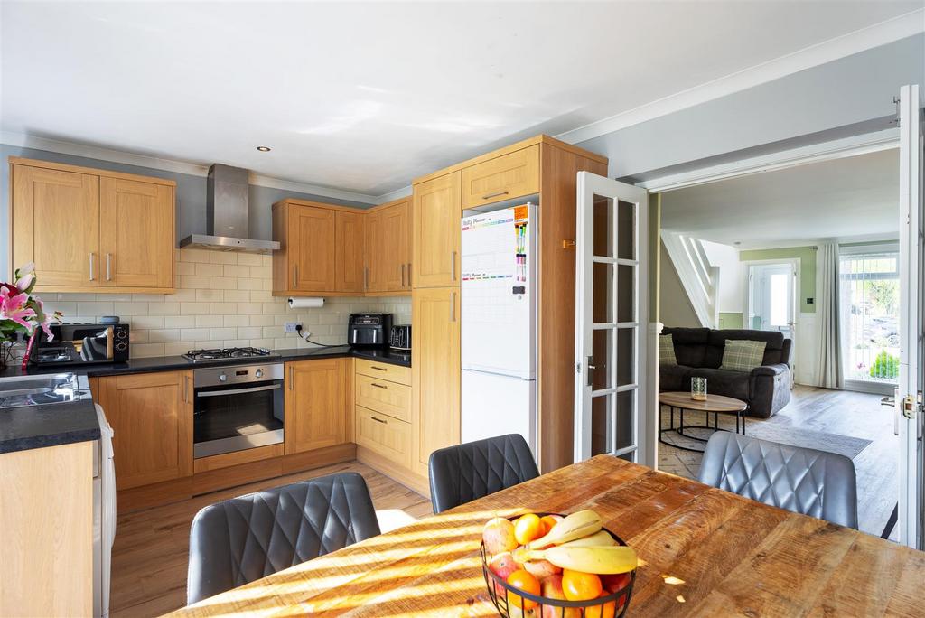 2 Selkirk Way-18.jpg
