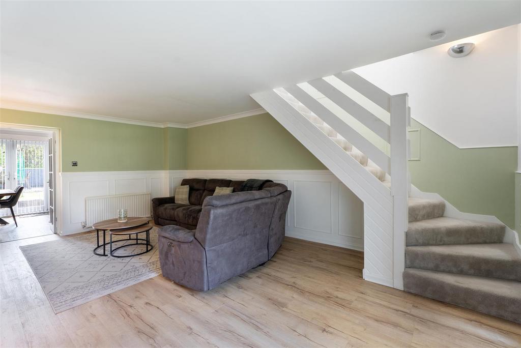 2 Selkirk Way-26.jpg