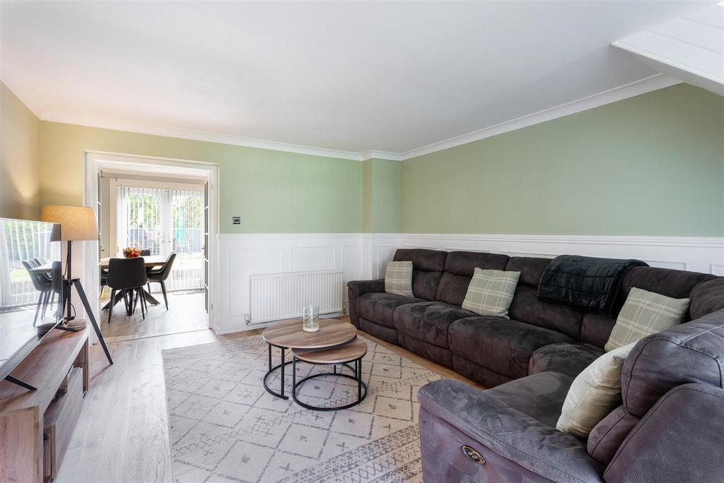 2 Selkirk Way-22.jpg