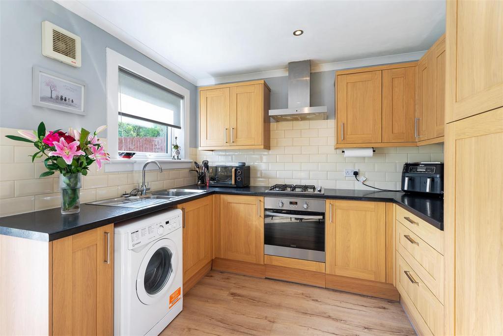 2 Selkirk Way-10.jpg