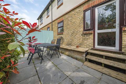 8 Croftongate Way, London, SE4 2DL