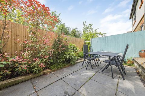 8 Croftongate Way, London, SE4 2DL