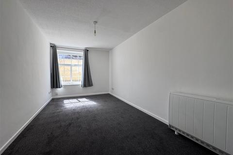 Studio to rent, St Martins Court, 20 St Martins Street, Brighton