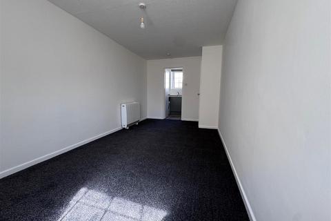 Studio to rent, St Martins Court, 20 St Martins Street, Brighton