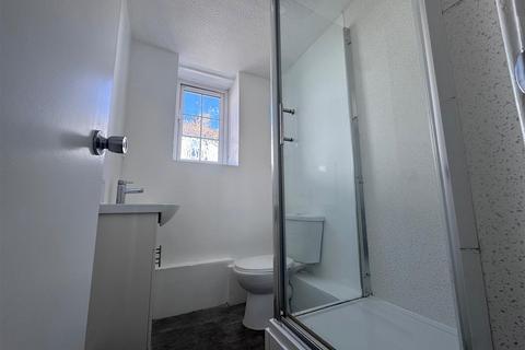 Studio to rent, St Martins Court, 20 St Martins Street, Brighton