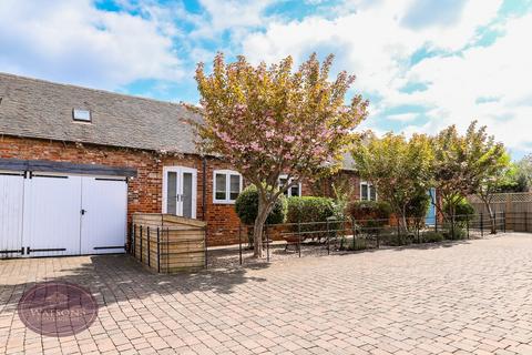 5 Hempshill Barns, Nottingham, NG6 7AA
