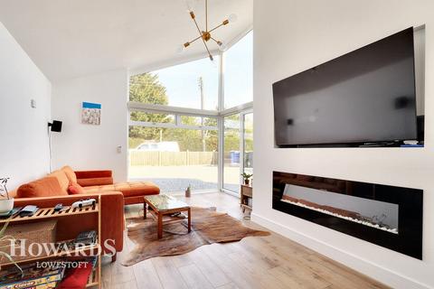 3 bedroom detached house for sale, Cotmer Road, South Oulton Broad