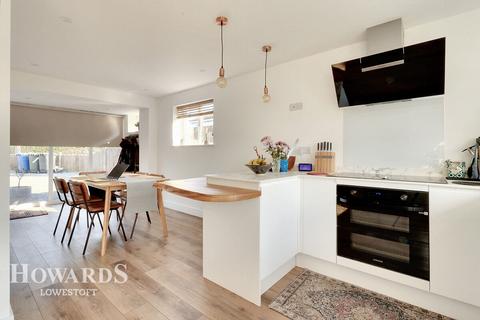 3 bedroom detached house for sale, Cotmer Road, South Oulton Broad