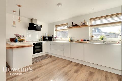 3 bedroom detached house for sale, Cotmer Road, South Oulton Broad