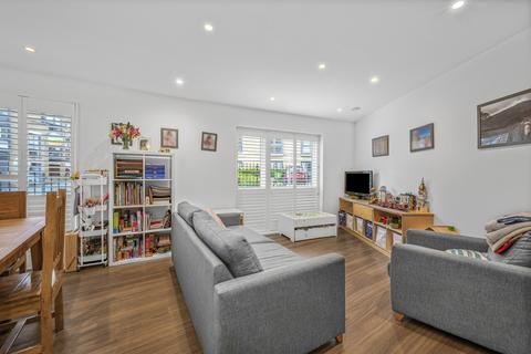 2 bedroom apartment for sale, Loxford Gardens, London, N5
