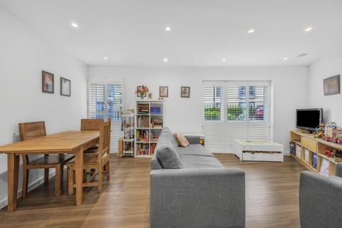2 bedroom apartment for sale, Loxford Gardens, London, N5