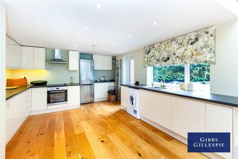 3 bedroom house to rent, Maltmans Lane, Chalfont St. Peter, SL9