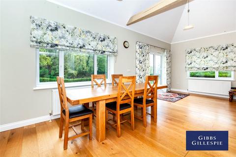 3 bedroom house to rent, Maltmans Lane, Chalfont St. Peter, SL9