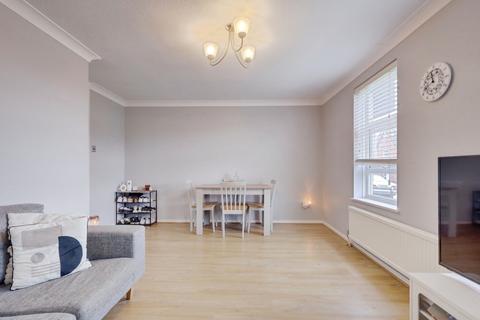 7, Cleveden House Broadlands, Benfleet, SS7 3BD