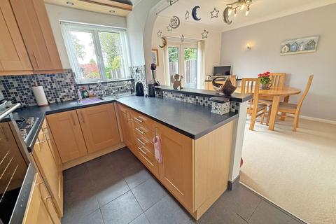 undefined, Lugtrout Lane, Solihull, B91 2SB