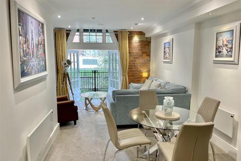 2 bedroom apartment to rent, Navigation Road, York