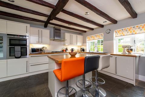 The Coach House Chestnut Square, Wellesbourne, Warwick, CV35 9QR