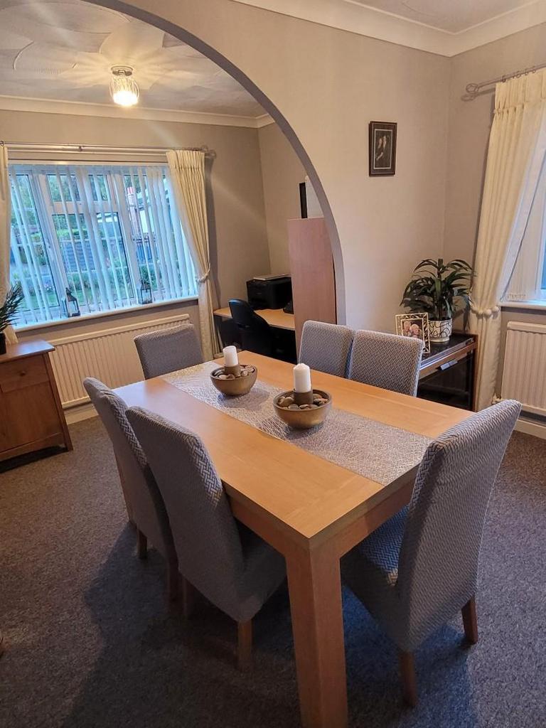 Dining room.jpg
