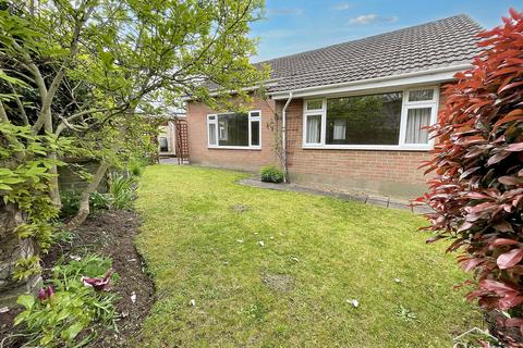 2 bedroom bungalow for sale, High Howe Lane, Bournemouth, BH11 9