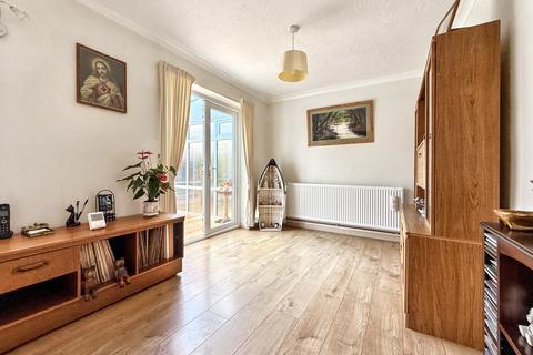 4 bedroom detached house for sale, Southsea Avenue, Minster On Sea ME12