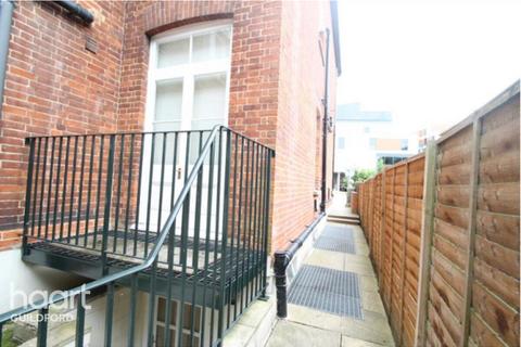 Dene Road, GUILDFORD