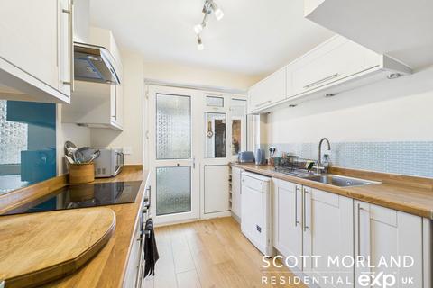 133 Stag Hill, Basingstoke, RG22 6JE