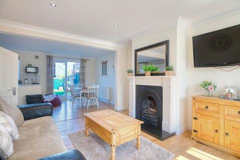 8 Ducks Farm Close, Kirby Misperton, Malton, YO17 6XH