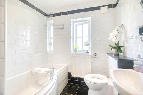 8 Ducks Farm Close, Kirby Misperton, Malton, YO17 6XH