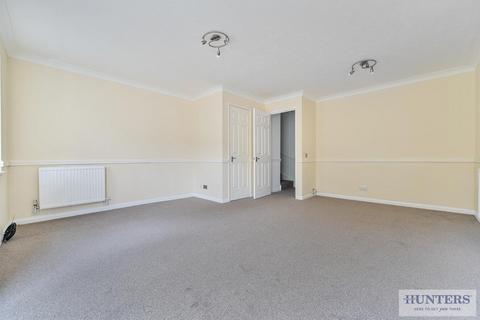 24 Dolphin Close, London, SE28 8PY