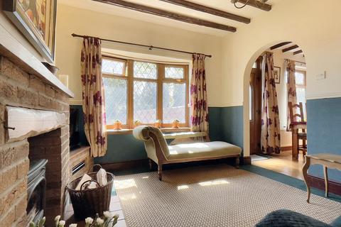 2 bedroom cottage for sale, Manor Road, Donington le Heath, LE67
