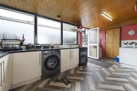 undefined, Mount Road, Hendon NW4