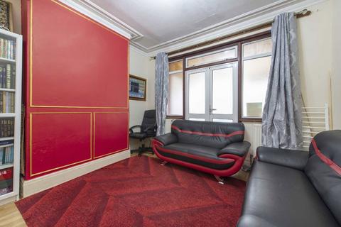 undefined, Mount Road, Hendon NW4