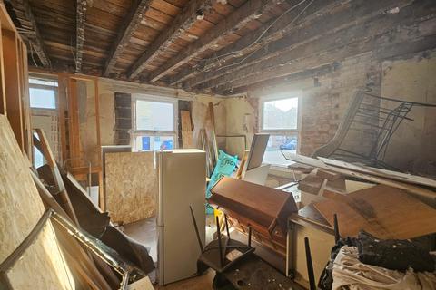 2 bedroom end of terrace house for sale, 68 Victoria Street, Fleetwood FY7 6EJ