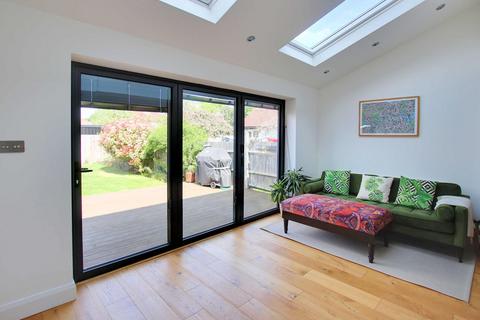 1 Brookside Way, Croydon, CR0 7RR