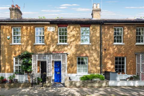 21 Sutherland Road, London, W4 2QR