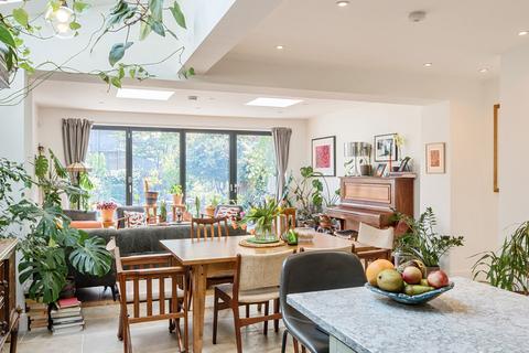 31 Leander Road, Thornton Heath, CR7 6JY