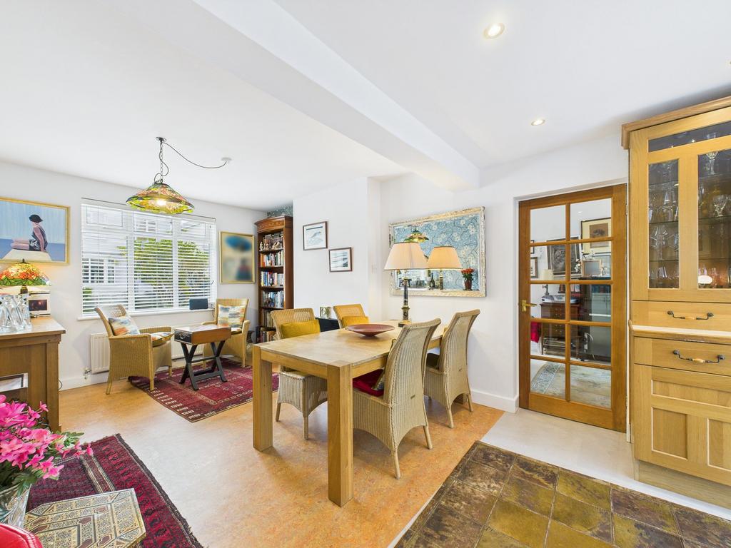 Sitting/Dining Room