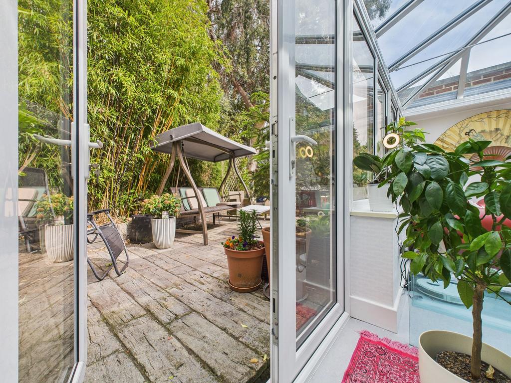 Conservatory onto Garden