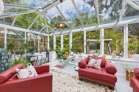 4 bedroom detached house for sale, HOLLINGBURY, Frederick Avenue, Carlton, Nottingham