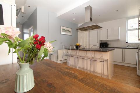 3 bedroom semi-detached house for sale, Stanley Road, Broadstairs