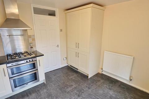 3 bedroom house to rent, Rubens Close, Whoberley, Coventry, CV5 8LU - Large Three Bed Terraced with Solar Panels