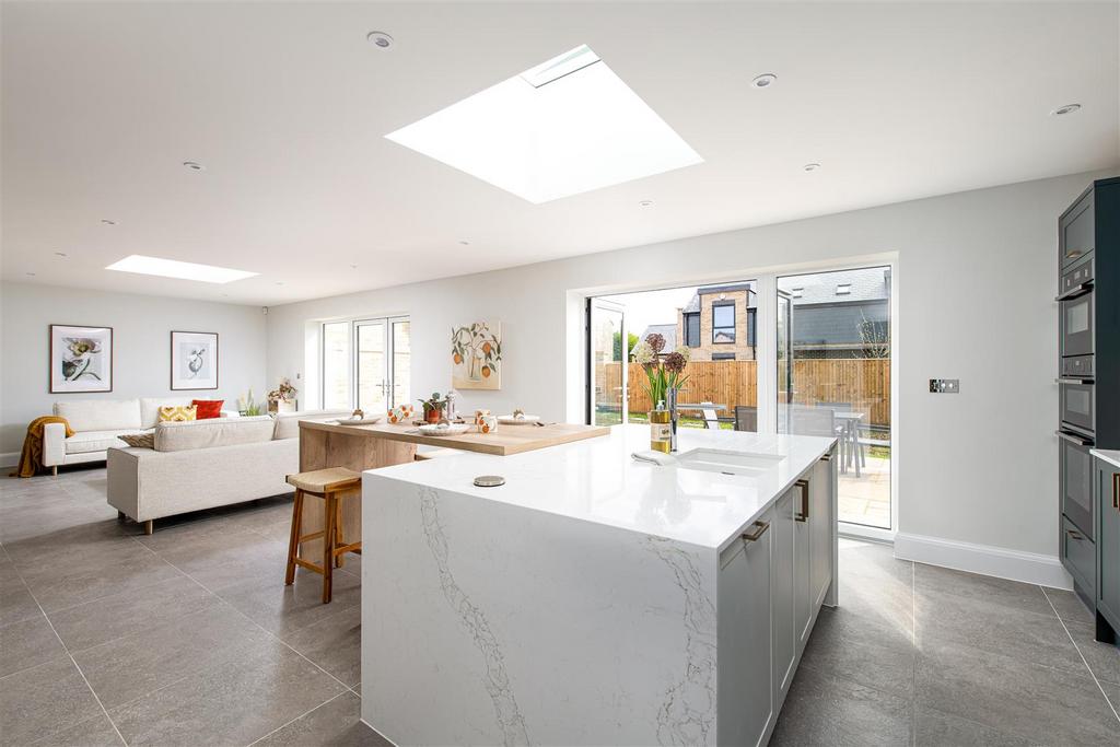 Kitchen 6.jpg