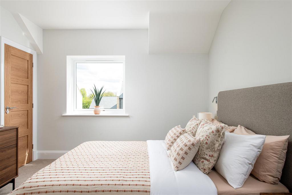 Bedroom1 2.jpg